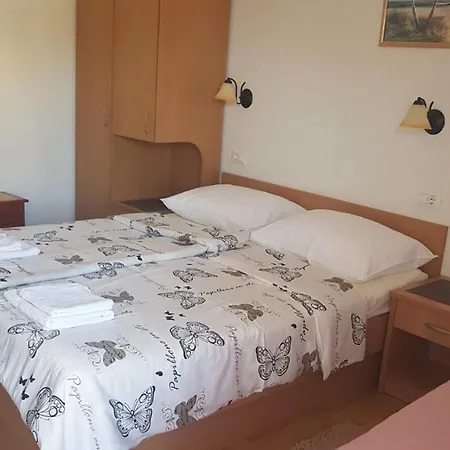 Apartment Jelena *
